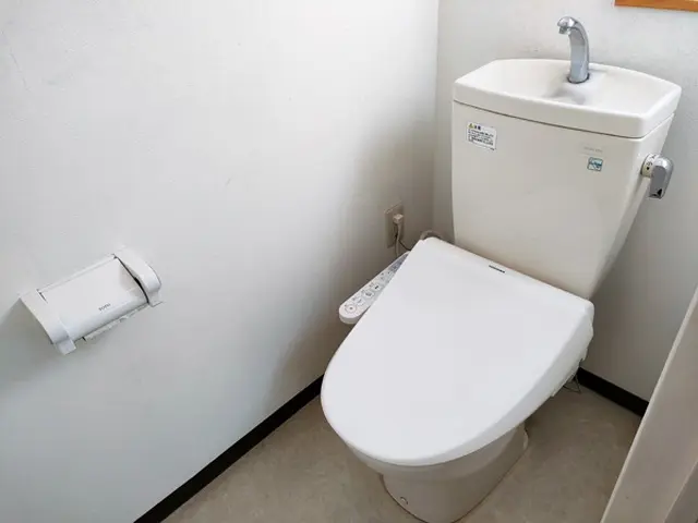 ウォシュレット（温水洗浄便座）取り付けサービスの画像