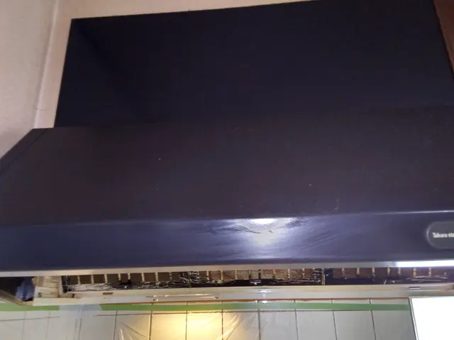 頑固な油汚れでも、追加料金頂きません。当社オリジナル薬剤でキレイに致します。サービスの画像