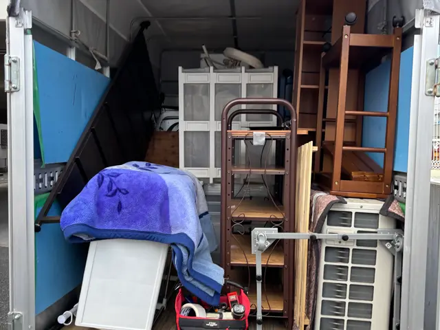 パネルバンの為、積み込んだ物が外から見えません。ご近所様の目も気になりません◎サービスの画像