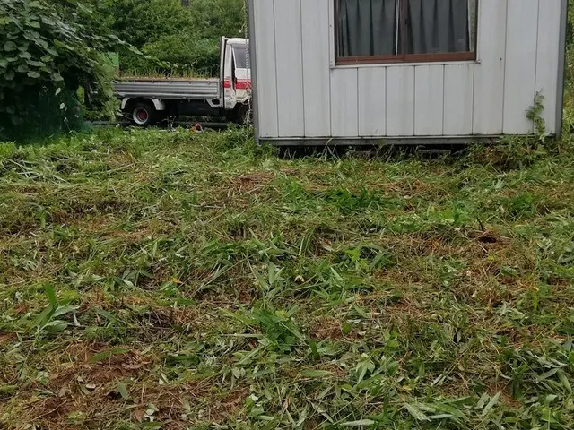 解体経験豊富　見積もり☆不用品との同時回収可能☆木造の物置は廃棄処分費用負担サービスの画像