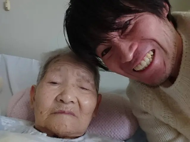 ご自宅に居ながら笑顔溢れるサロンのような美容体験を。訪問美容師が叶えます。サービスの画像