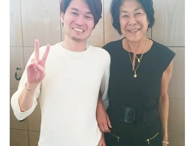 ご自宅に居ながら笑顔溢れるサロンのような美容体験を。訪問美容師が叶えます。サービスの画像