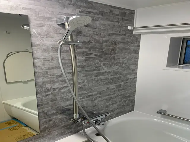 【業歴30年の経験と実績】浴室の事は、お任せ下さい☆損害保険加入済み☆サービスの画像