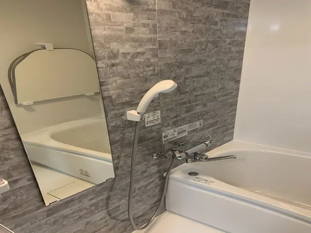 【業歴30年の経験と実績】浴室の事は、お任せ下さい☆損害保険加入済み☆サービスの画像