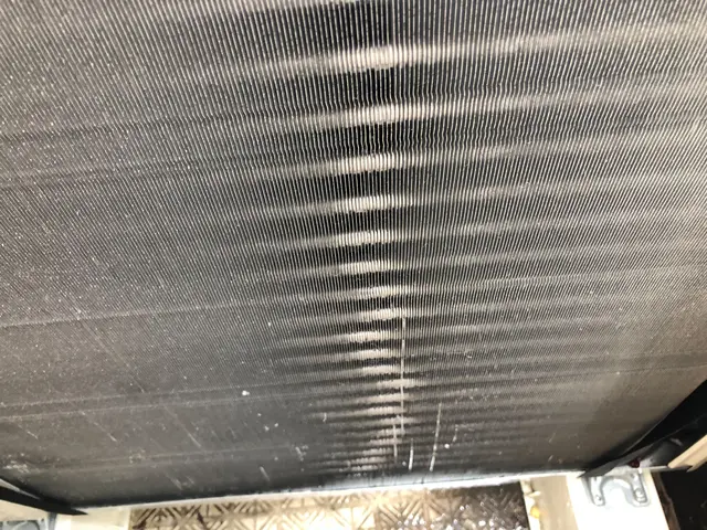 駐車料金無料です！ノーマルエアコン限定！丁寧な対応心掛けてます。サービスの画像