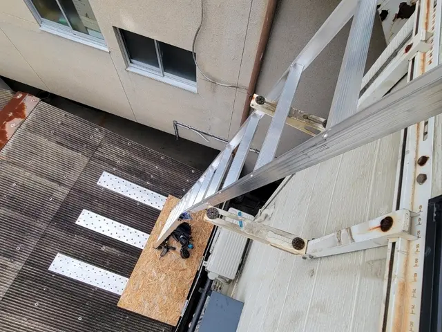 大手量販店での経験豊富！マスク着用、新品白靴下履き徹底！防虫キャップ取付け無料！サービスの画像