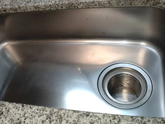 ◎経験豊富で確かな知識と施工技術。簡易補修も出来るので万が一も安心対応サービスの画像