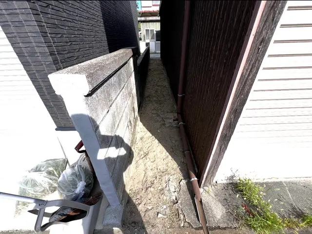 【防犯・雑草対策】お家の周りをキレイに！お客様のご希望の砂利をご用意いたします！サービスの画像