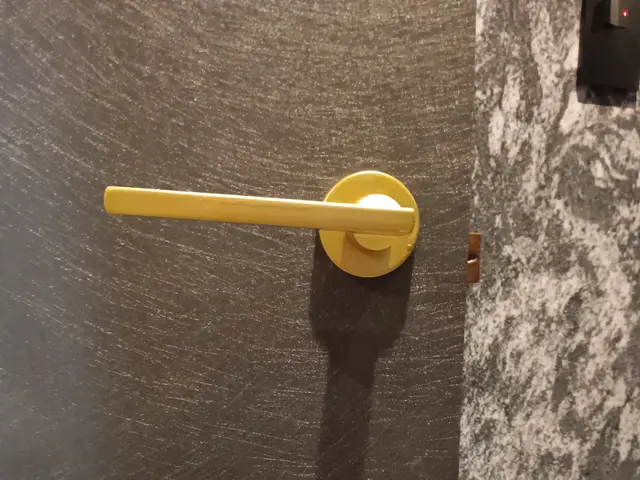 ドアノブ交換　ドアノブ用意します　土日祝も対応可能ですサービスの画像