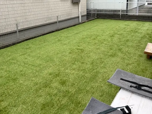 【三重県発】人工芝施行 下地作りから丁寧に作業します。現地お見積もり無料です！サービスの画像