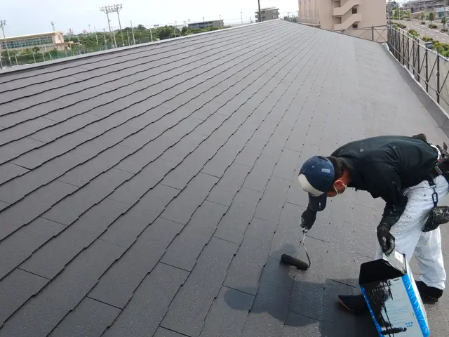 スレート屋根も高級遮熱塗料　河野工業は遮熱塗料メーカー指定の加盟店で安心です。サービスの画像