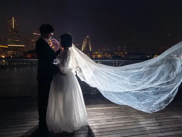 ふたりの自然な瞬間を優しく。落ち着いた雰囲気で、自然体のふたりを丁寧に撮影。