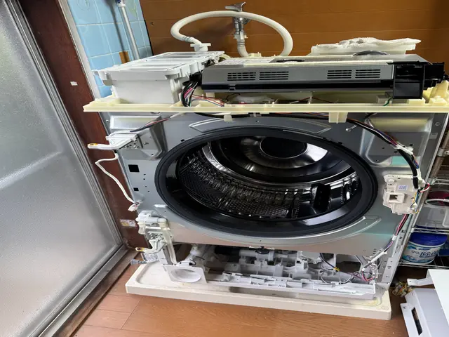 秋の特別セール中!!  ドラム式洗濯機・丁寧に洗浄させていただきます！サービスの画像