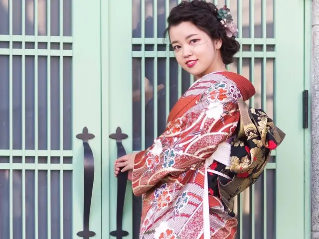 晴れの日のお着付けお手伝いさせて頂きます！　　　　竹久夢二式美人に変身（別料金）