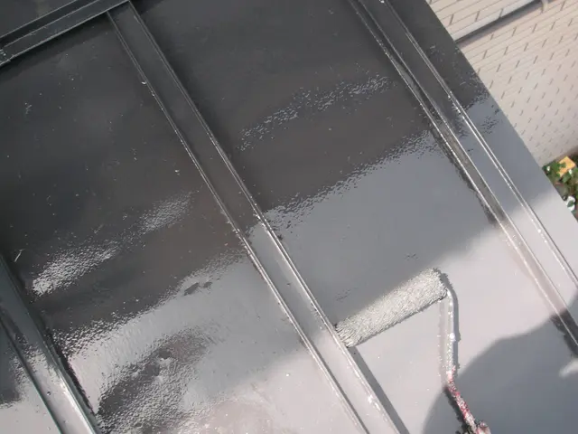 ＼地域密着！／ 確かな技術・丁寧施工で長持ち仕上げ｜屋根塗装【保証最長10年】サービスの画像