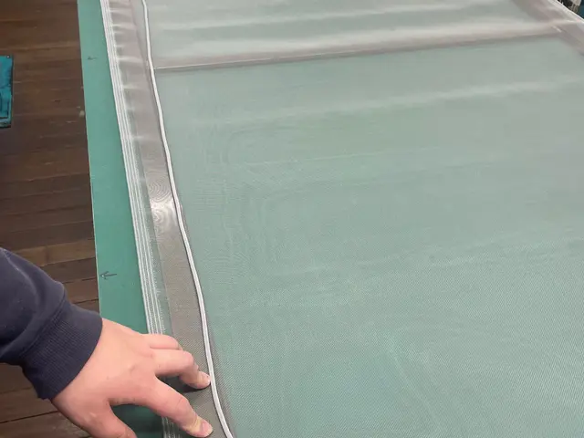 【品川区発】20メッシ・外注なし自社施工・持ち帰り作業・枠洗浄、抑えゴム交換無料サービスの画像