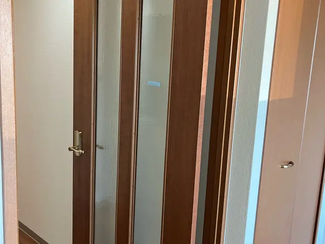 建具、扉　ダイノックシート貼りサービスの画像