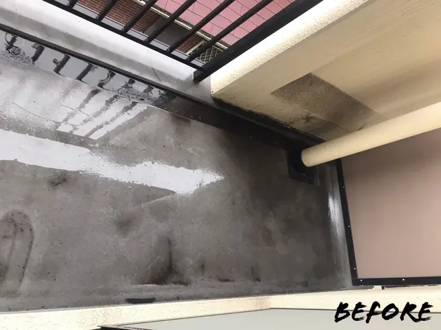 【愛知・名古屋】ベランダ・バルコニークリーニング｜雨風の汚れを徹底洗浄サービスの画像