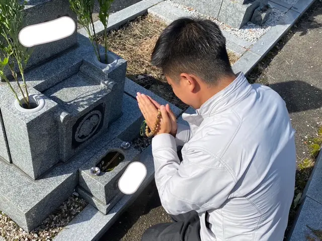 【お墓のお参り清掃専門業者です。】暑いこれからの季節。全てお任せ下さい♪サービスの画像