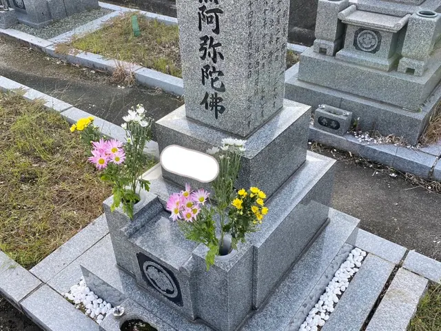 【お墓のお参り清掃専門業者です。】暑いこれからの季節。全てお任せ下さい♪サービスの画像