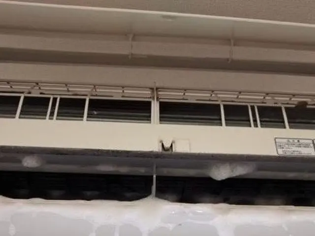 ☆カビ、ホコリ汚れピカピカに！☆エアコンクリーニングなら世界にトシちゃんへサービスの画像