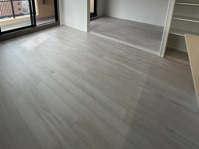 フローリング工事でお家の印象を一新。和室を洋室へリフォームすることも可能ですサービスの画像