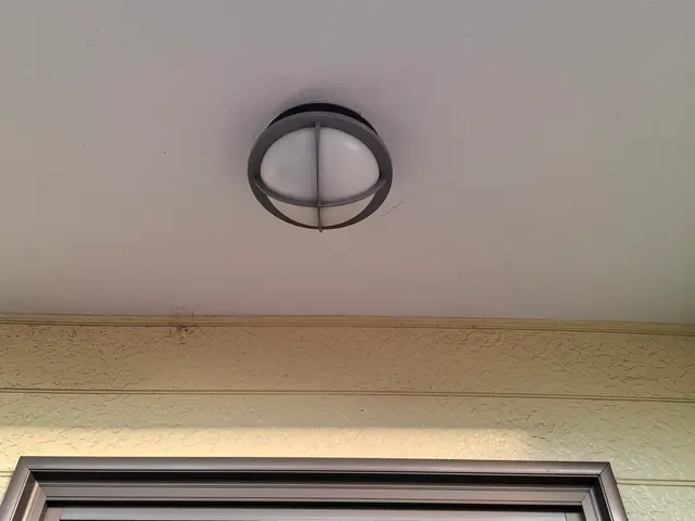 門灯、玄関灯を交換、新規取り付けわ、致しますサービスの画像