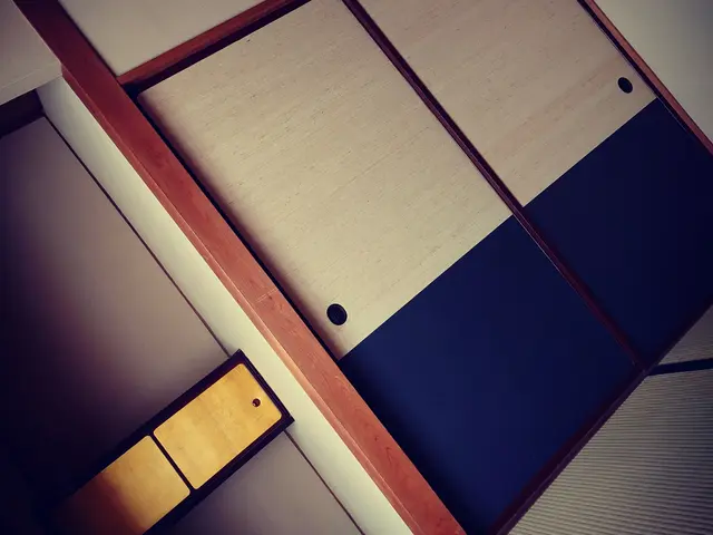 【ちょっと割高】せっかくなら、たくさんのカタログから理想のふすま紙を選びたい方へサービスの画像