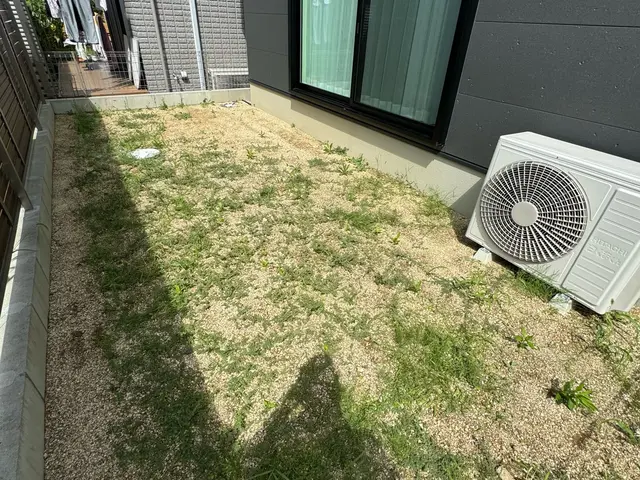 100%自社対応！人工芝張り！防草シート、整地もご相談ください！サービスの画像