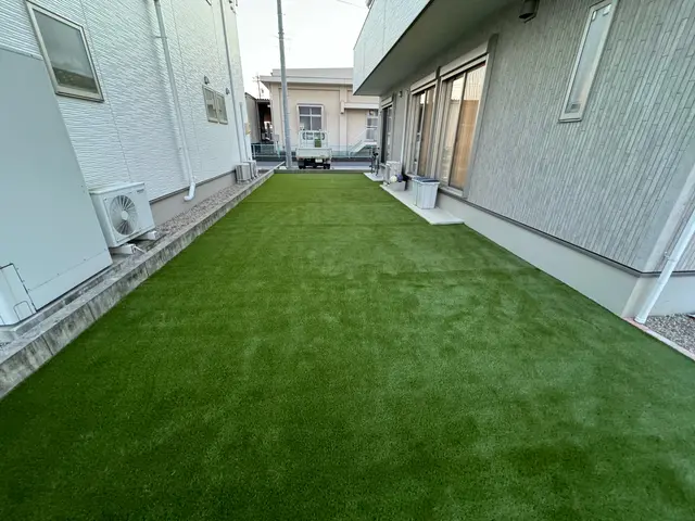 100%自社対応！人工芝張り！防草シート、整地もご相談ください！サービスの画像