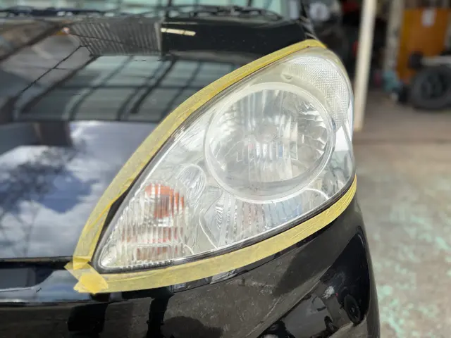 綺麗にするのが好きです。洗車以外にもヘッドライトの黄ばみ除去も得意です！サービスの画像