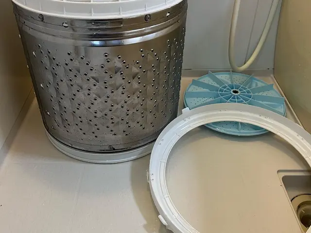 洗濯槽クリーニング【分解洗浄】の事ならお任せください！！サービスの画像