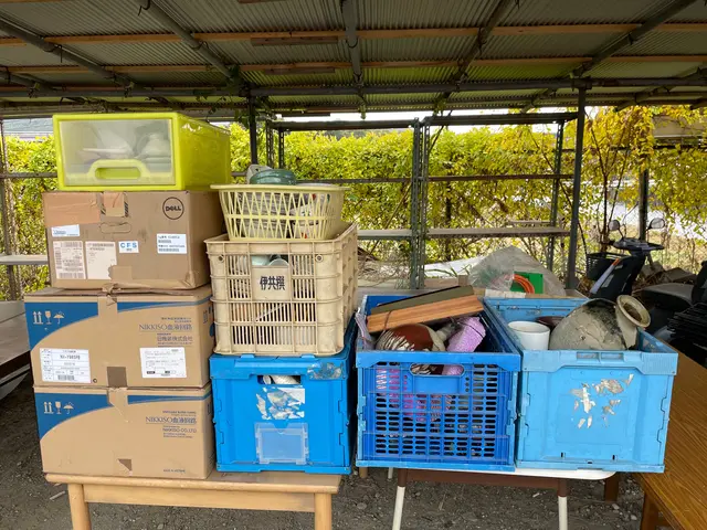 遺品整理・ゴミ屋敷もお任せ♪家電・骨董強化買取り実施サービスの画像