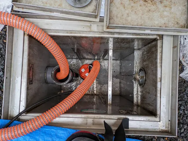 全国展開しているグリストラップ清掃の専門店で安心、確実、安いですサービスの画像