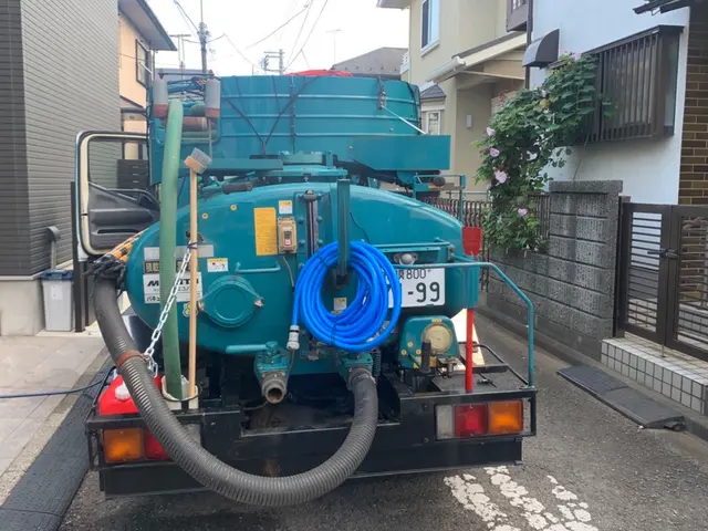 グリストラップ清掃サービスの画像