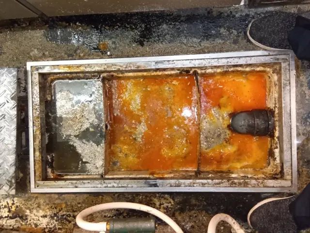 グリストラップ清掃サービスの画像