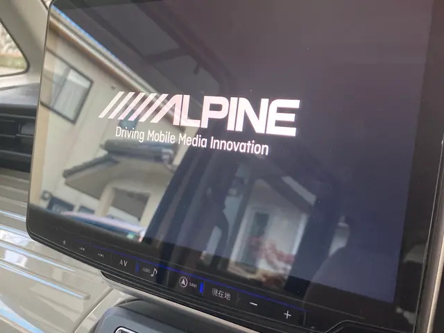 カーナビの取り付けを作業整備・営業経験30年のプロが作業外注一切なしで丁寧に対応サービスの画像