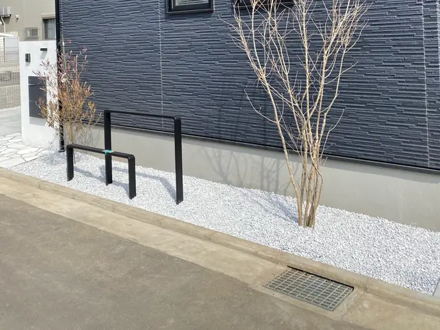 砂利敷、除草込みサービスの画像