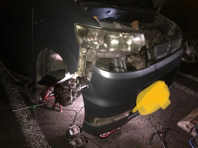 オルタネーター・エアコンコンプレッサ等の出張交換作業(オルタネーターの部品込み)サービスの画像