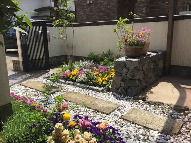 【庭師実績16年】本来の自然な木の姿戻します●まとめ割引有り２本目から20%引きサービスの画像