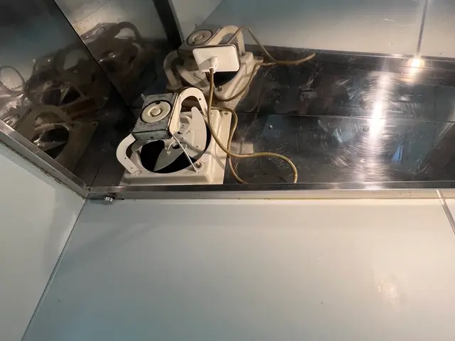 夜間・早朝対応可◎細部まで徹底クリーニング！汚れ具合や劣化具合で臨機応変に対応◎サービスの画像