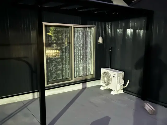 ベランダ　エクステリア撤去、取付設置後は特殊な取付作業もお任せください。サービスの画像