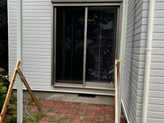 ベランダ　エクステリア撤去、取付設置後は特殊な取付作業もお任せください。サービスの画像