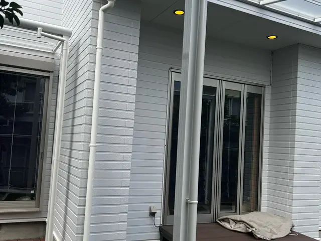 ベランダ　エクステリア撤去、取付設置後は特殊な取付作業もお任せください。サービスの画像