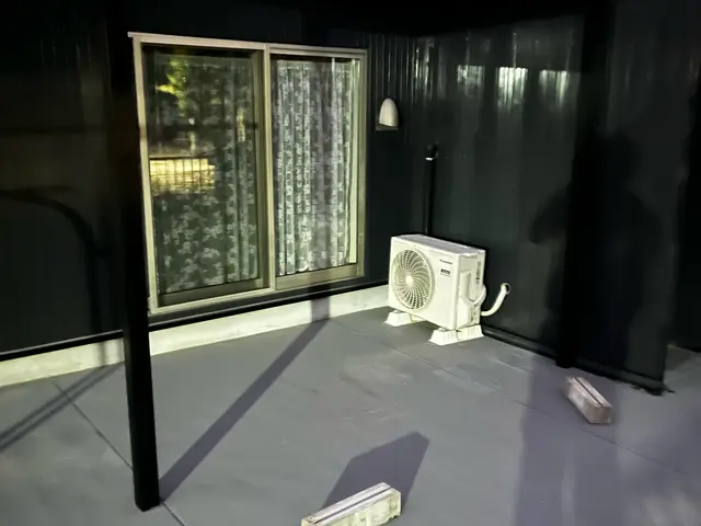 ベランダ　エクステリア撤去、取付設置後は特殊な取付作業もお任せください。サービスの画像