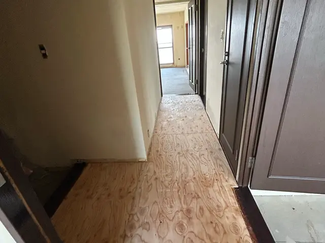 水回りの床や居室にも！掃除しやすく長持ちするクッションフロアの張り替えサービスの画像