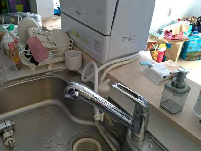 【見積もり･ご相談無料！】キッチン水栓交換【古い水栓の処分費無料】サービスの画像