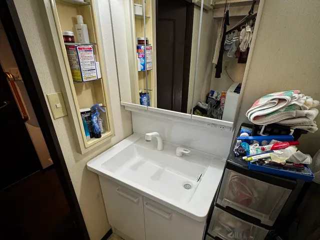 洗面台交換、条件により色々提案致します。ご相談ください！カード決済OKサービスの画像