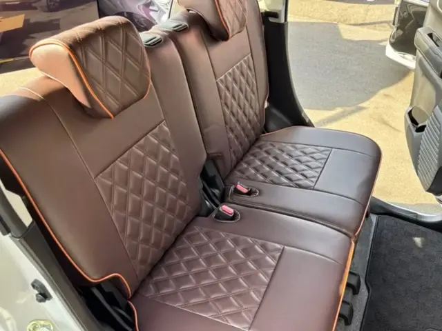 業者様と提携中の確かな技術！シートカバーで室内をドレスアップ♪サービスの画像