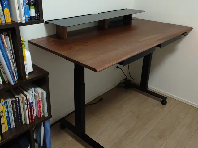 組立実績300件超え！FLEXISPOT他 鬼目ナット加工対応　不用品回収OKサービスの画像